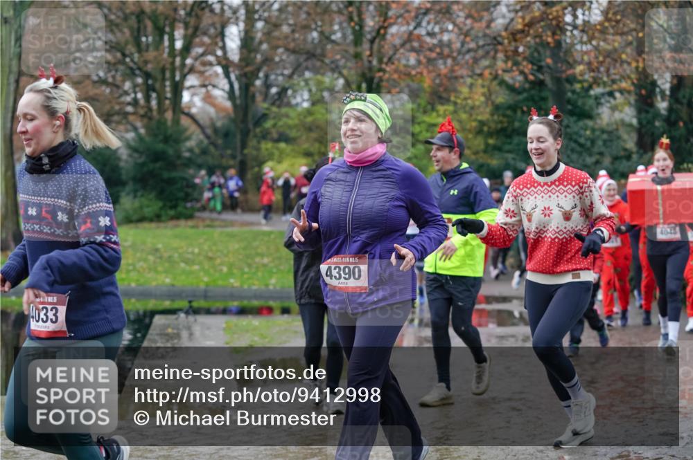 07.12.2025 - St. Pauli X-Mass-Run No. 15 Michael Burmester http://msf.ph/oto/9412998 07.12.2025 11:45:05 Laufen 5, 033, 15, 4390, 4048 meine-sportfotos.de