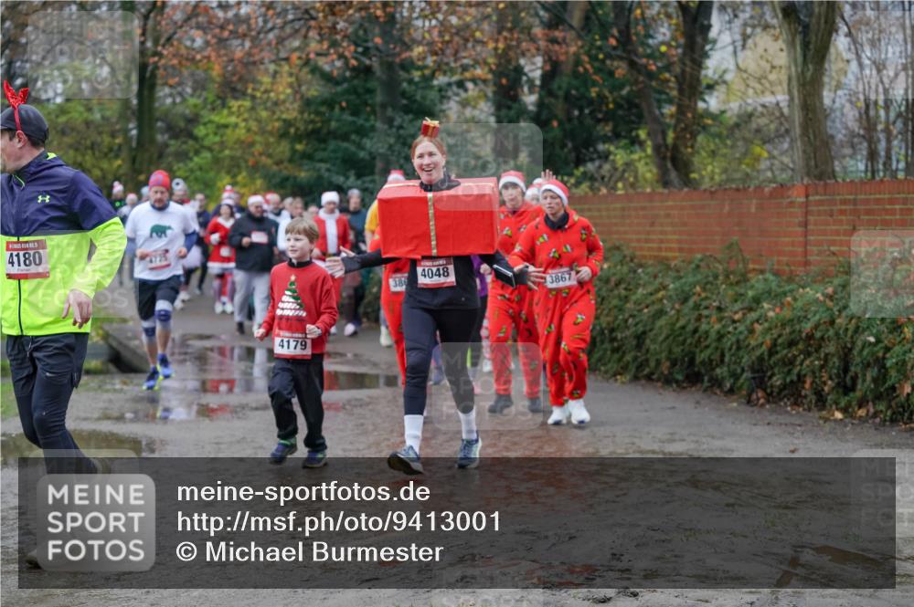 07.12.2025 - St. Pauli X-Mass-Run No. 15 Michael Burmester http://msf.ph/oto/9413001 07.12.2025 11:45:06 Laufen 15, 4180, 4179, 4048, 386, 3867 meine-sportfotos.de