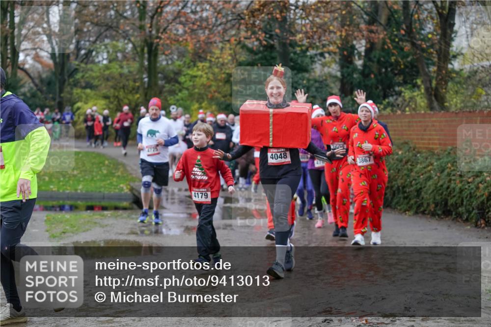 07.12.2025 - St. Pauli X-Mass-Run No. 15 Michael Burmester http://msf.ph/oto/9413013 07.12.2025 11:45:06 Laufen 4179, 4048, 3609, 3867 meine-sportfotos.de