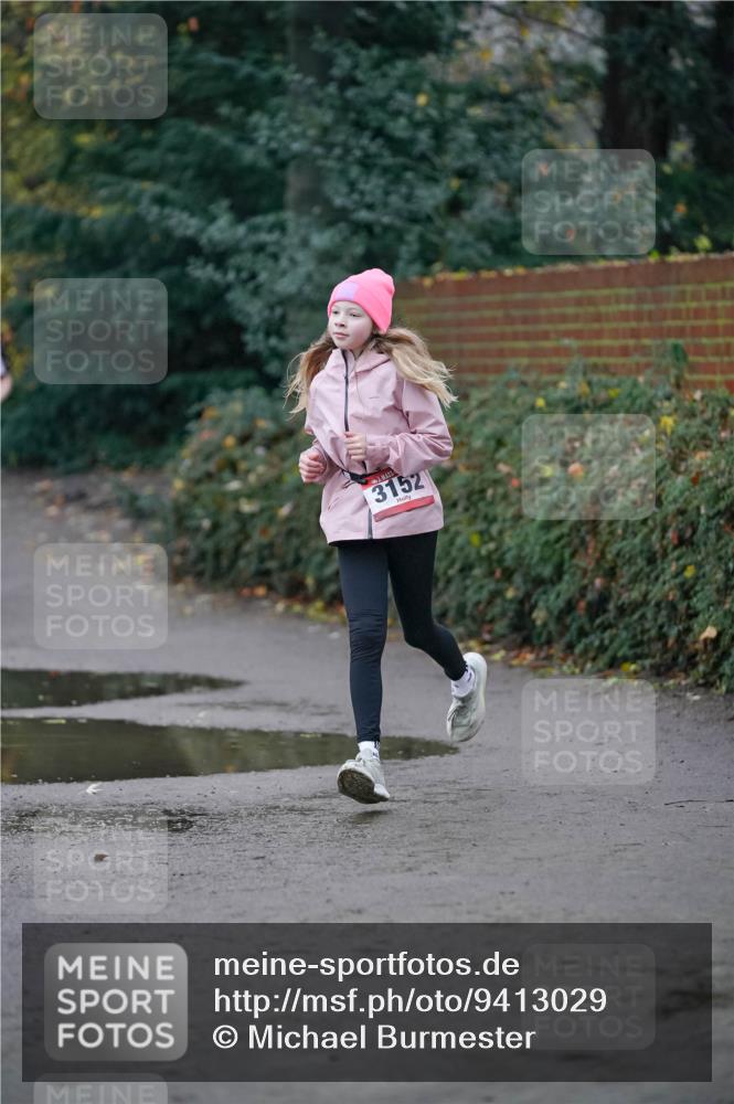 07.12.2025 - St. Pauli X-Mass-Run No. 15 Michael Burmester http://msf.ph/oto/9413029 07.12.2025 10:02:43 Laufen 3152 meine-sportfotos.de