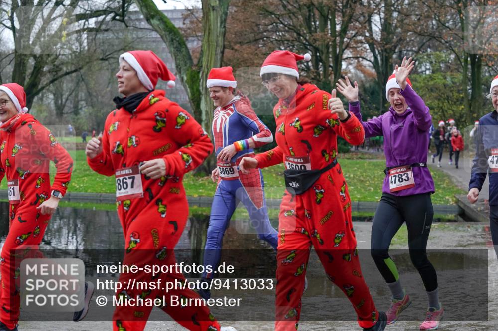 07.12.2025 - St. Pauli X-Mass-Run No. 15 Michael Burmester http://msf.ph/oto/9413033 07.12.2025 11:45:09 Laufen 161, 15, 4783, 47, 3869, 3600, 867 meine-sportfotos.de