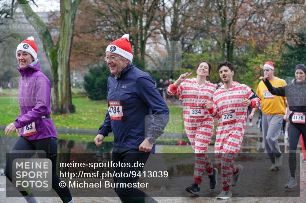 07.12.2025 - St. Pauli X-Mass-Run No. 15 Michael Burmester http://msf.ph/oto/9413039 07.12.2025 11:45:10 Laufen 183, 6, 15, 4784, 334, 325, 4176 meine-sportfotos.de