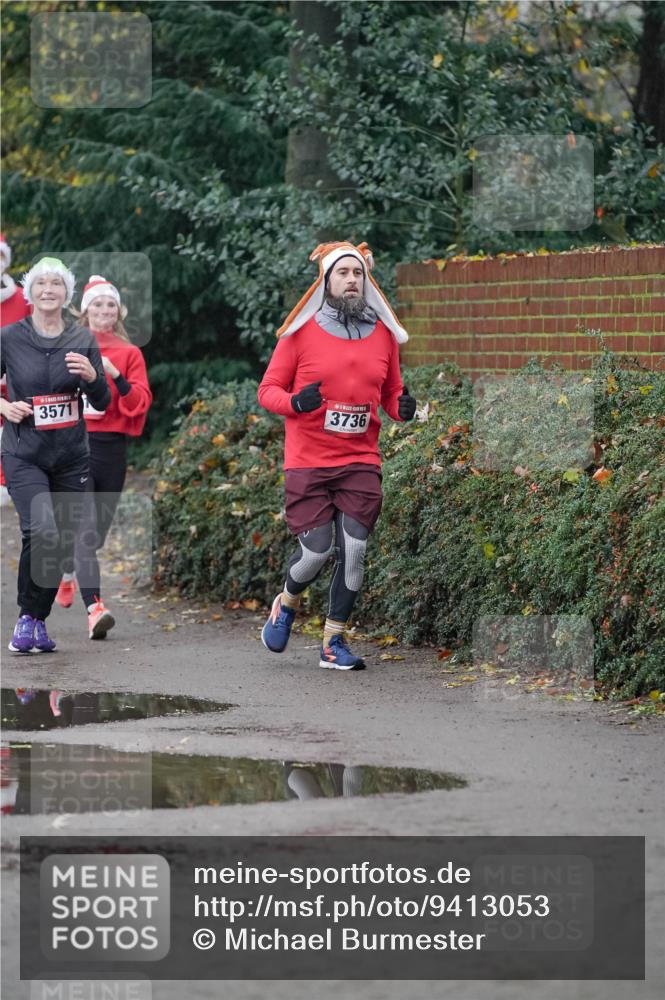 07.12.2025 - St. Pauli X-Mass-Run No. 15 Michael Burmester http://msf.ph/oto/9413053 07.12.2025 10:02:57 Laufen 3571, 3736 meine-sportfotos.de