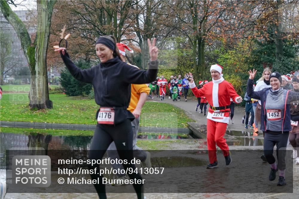 07.12.2025 - St. Pauli X-Mass-Run No. 15 Michael Burmester http://msf.ph/oto/9413057 07.12.2025 11:45:12 Laufen 3374, 4176, 1452, 375 meine-sportfotos.de