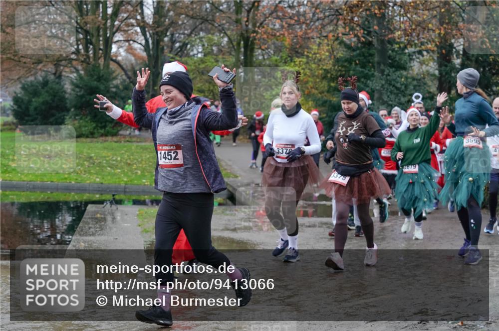 07.12.2025 - St. Pauli X-Mass-Run No. 15 Michael Burmester http://msf.ph/oto/9413066 07.12.2025 11:45:13 Laufen 15, 1452, 3372, 3375, 2679, 3595, 47 meine-sportfotos.de