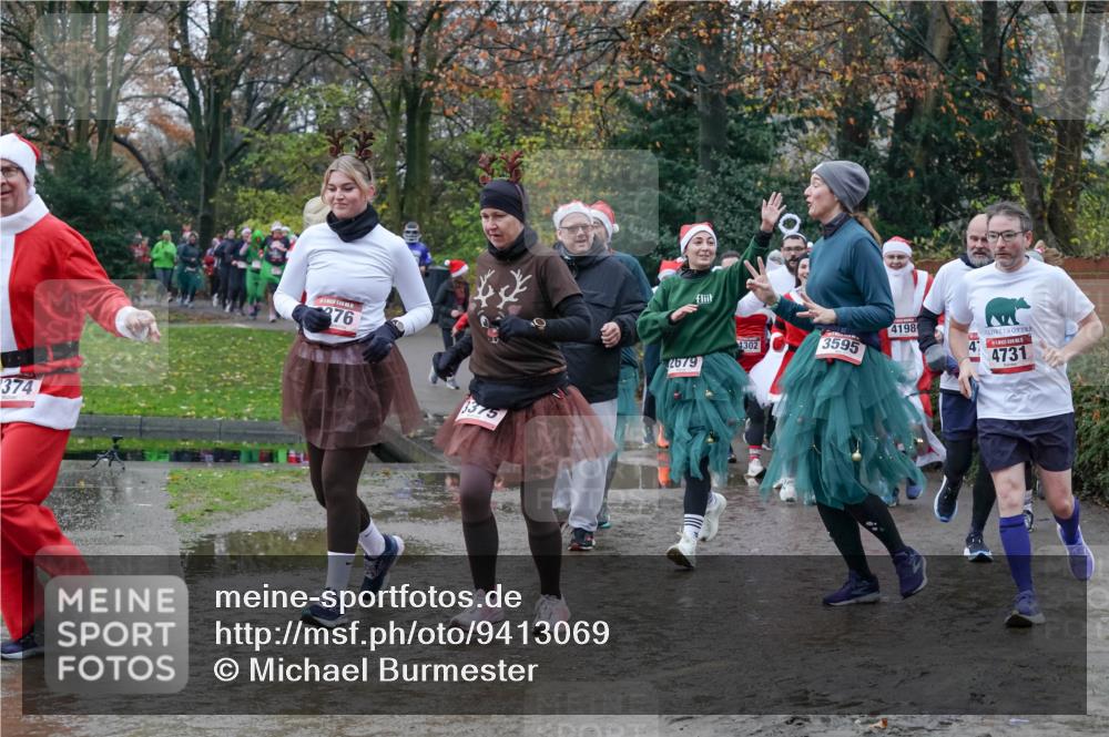 07.12.2025 - St. Pauli X-Mass-Run No. 15 Michael Burmester http://msf.ph/oto/9413069 07.12.2025 11:45:13 Laufen 374, 76, 375, 4198, 4302, 3595, 2679, 41, 4731 meine-sportfotos.de