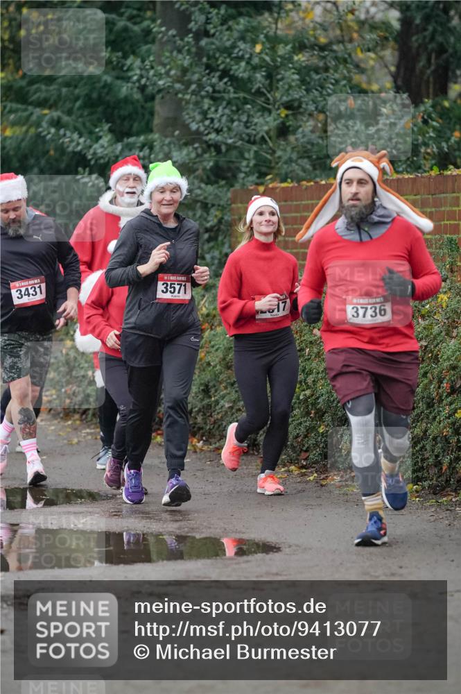 07.12.2025 - St. Pauli X-Mass-Run No. 15 Michael Burmester http://msf.ph/oto/9413077 07.12.2025 10:02:59 Laufen 3431, 3571, 17, 3736 meine-sportfotos.de