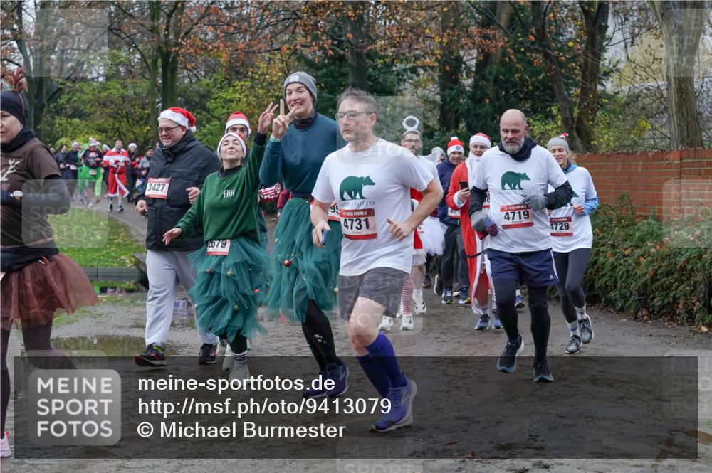 07.12.2025 - St. Pauli X-Mass-Run No. 15 Michael Burmester http://msf.ph/oto/9413079 07.12.2025 11:45:14 Laufen 3427, 2679, 15, 4731, 451, 4719, 4729 meine-sportfotos.de