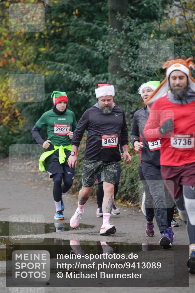 07.12.2025 - St. Pauli X-Mass-Run No. 15 Michael Burmester http://msf.ph/oto/9413089 07.12.2025 10:03:01 Laufen 2927, 3431, 357, 3736 meine-sportfotos.de