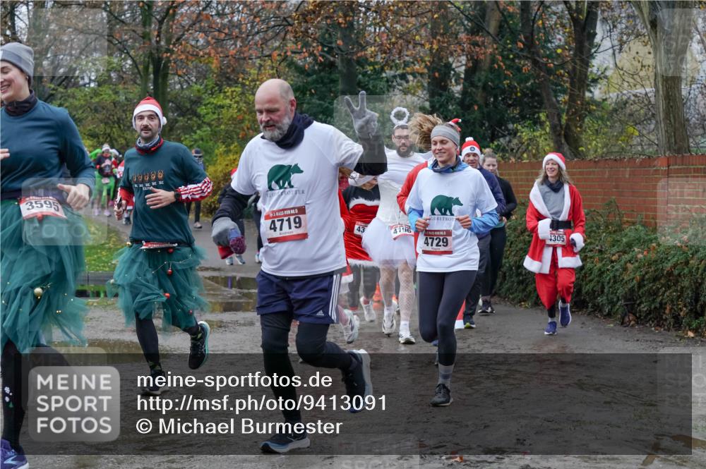 07.12.2025 - St. Pauli X-Mass-Run No. 15 Michael Burmester http://msf.ph/oto/9413091 07.12.2025 11:45:15 Laufen 3595, 4719, 43, 4729, 1305 meine-sportfotos.de