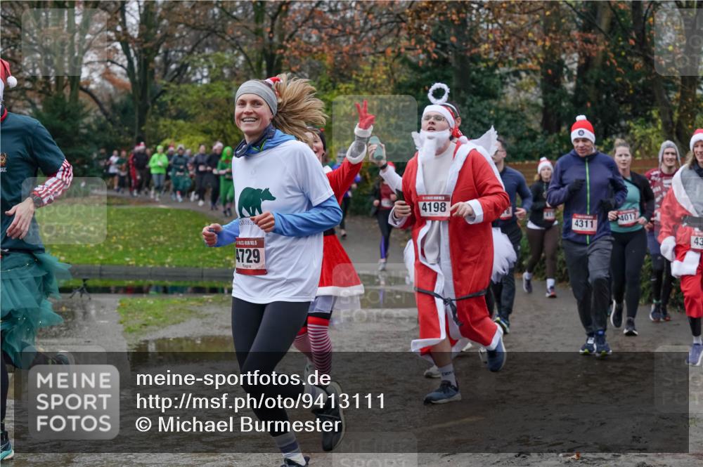 07.12.2025 - St. Pauli X-Mass-Run No. 15 Michael Burmester http://msf.ph/oto/9413111 07.12.2025 11:45:16 Laufen 15, 4729, 4198, 4017, 4311, 43 meine-sportfotos.de