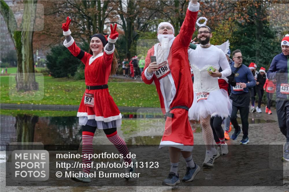 07.12.2025 - St. Pauli X-Mass-Run No. 15 Michael Burmester http://msf.ph/oto/9413123 07.12.2025 11:45:17 Laufen 5, 197, 15, 4198, 196, 401, 1454, 431 meine-sportfotos.de