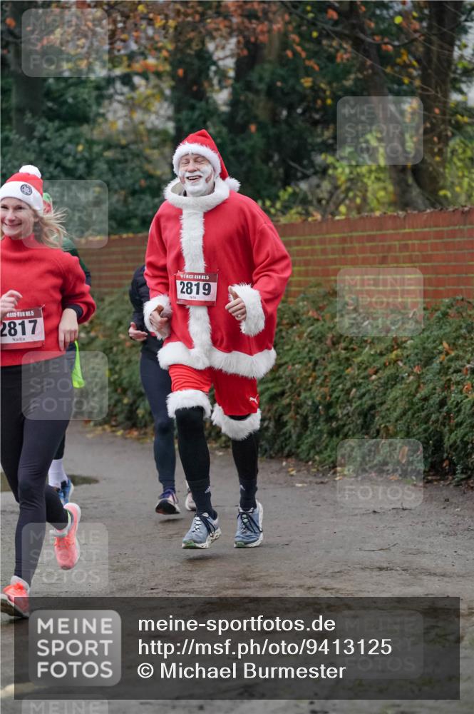 07.12.2025 - St. Pauli X-Mass-Run No. 15 Michael Burmester http://msf.ph/oto/9413125 07.12.2025 10:03:04 Laufen 5, 2817, 15, 2819 meine-sportfotos.de