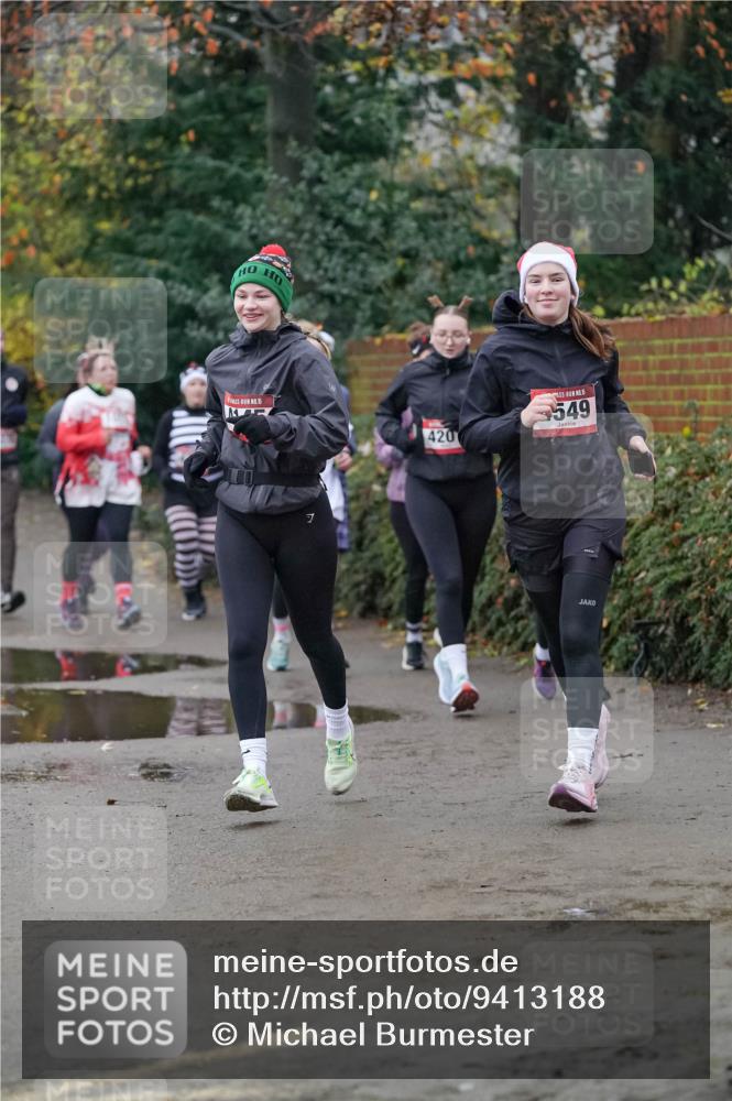 07.12.2025 - St. Pauli X-Mass-Run No. 15 Michael Burmester http://msf.ph/oto/9413188 07.12.2025 10:03:10 Laufen 15, 7, 420, 549 meine-sportfotos.de