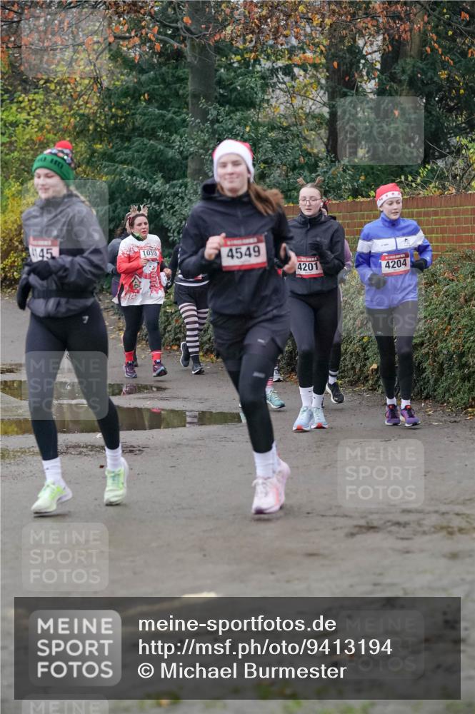 07.12.2025 - St. Pauli X-Mass-Run No. 15 Michael Burmester http://msf.ph/oto/9413194 07.12.2025 10:03:11 Laufen 145, 1, 039, 4549, 4201, 4204 meine-sportfotos.de