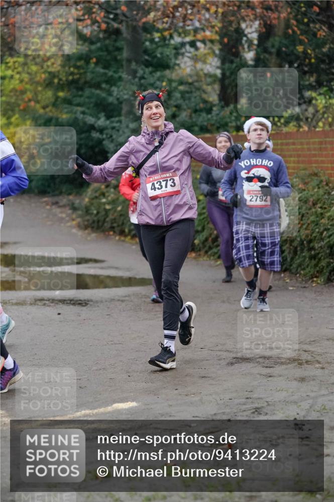 07.12.2025 - St. Pauli X-Mass-Run No. 15 Michael Burmester http://msf.ph/oto/9413224 07.12.2025 10:03:14 Laufen 15, 4373, 2792 meine-sportfotos.de