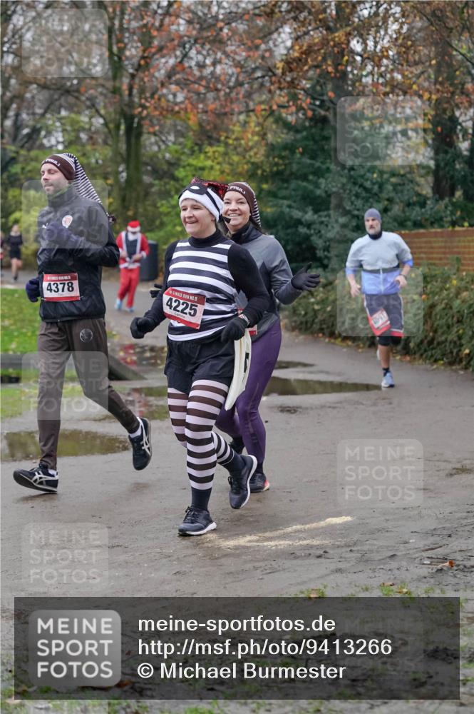 07.12.2025 - St. Pauli X-Mass-Run No. 15 Michael Burmester http://msf.ph/oto/9413266 07.12.2025 10:03:18 Laufen 4378, 15, 4225, 1091 meine-sportfotos.de