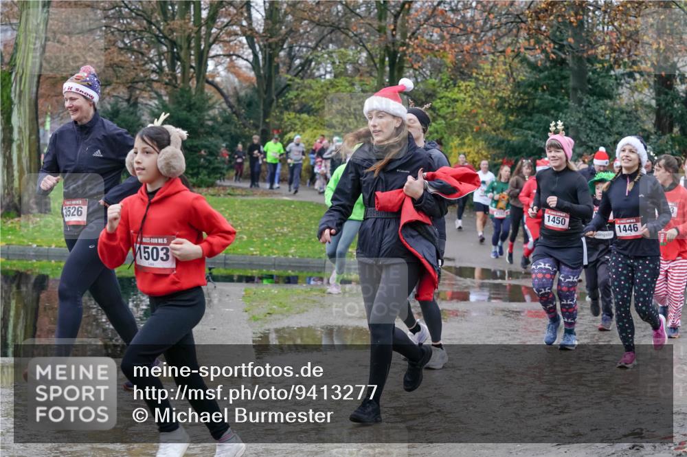 07.12.2025 - St. Pauli X-Mass-Run No. 15 Michael Burmester http://msf.ph/oto/9413277 07.12.2025 11:45:29 Laufen 3526, 15, 1503, 1450, 1446 meine-sportfotos.de