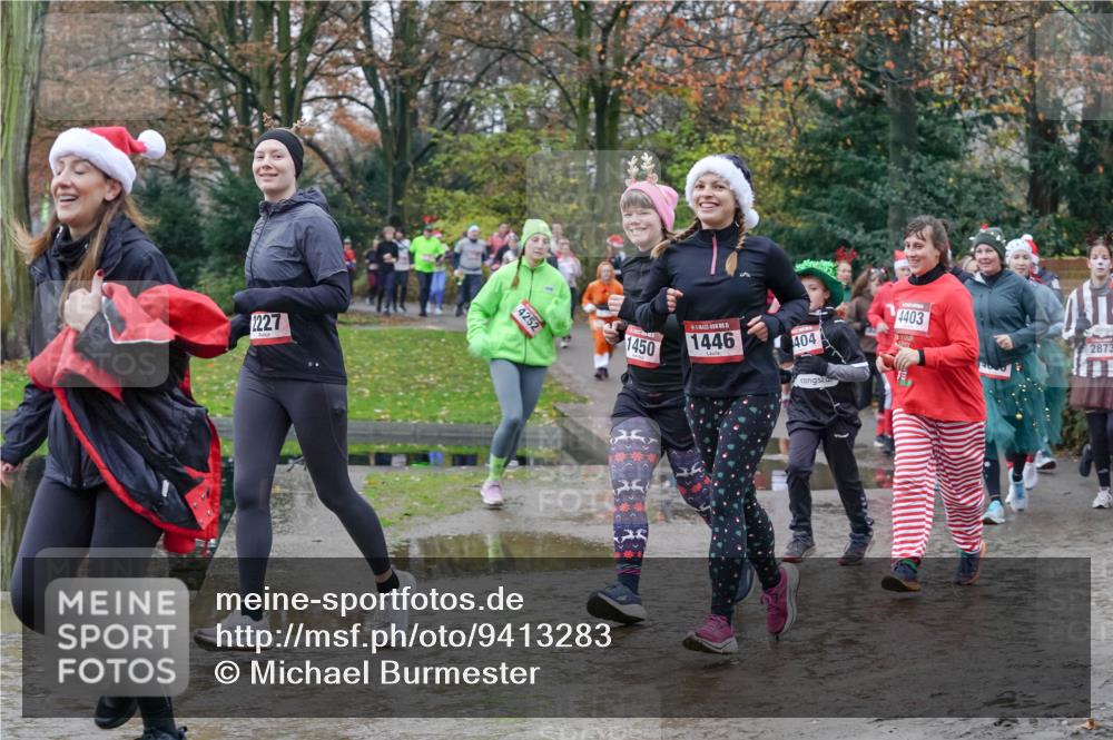 07.12.2025 - St. Pauli X-Mass-Run No. 15 Michael Burmester http://msf.ph/oto/9413283 07.12.2025 11:45:30 Laufen 2227, 4252, 1450, 15, 1446, 404, 4403, 2873 meine-sportfotos.de