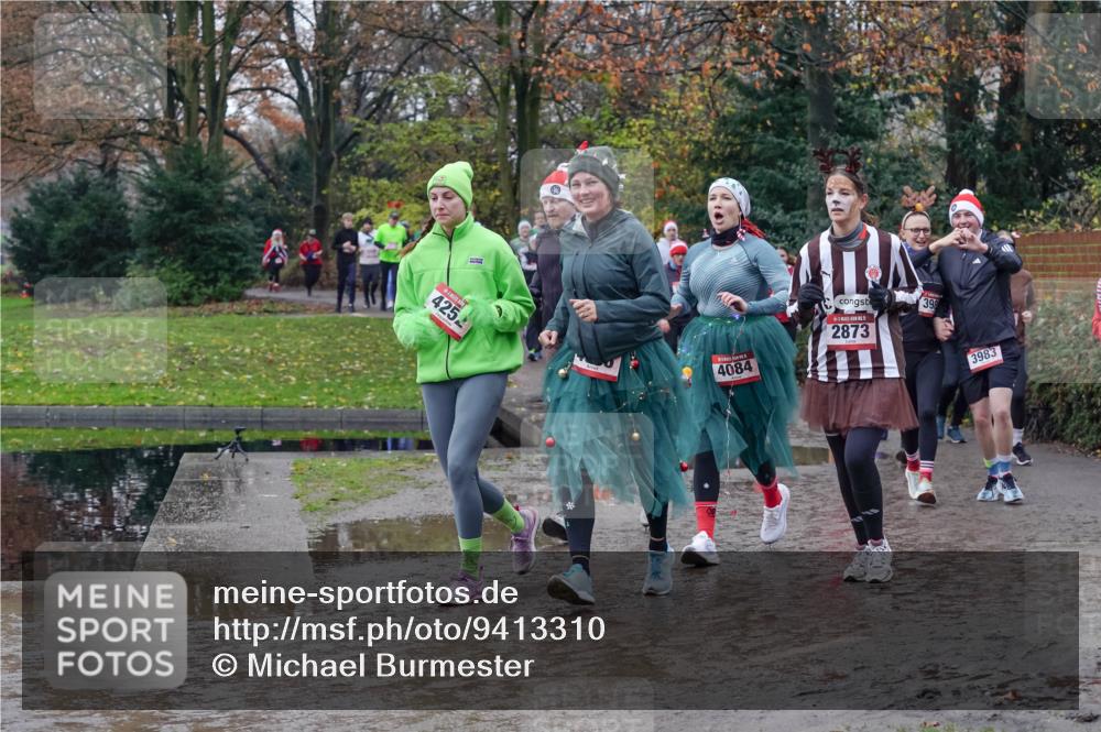 07.12.2025 - St. Pauli X-Mass-Run No. 15 Michael Burmester http://msf.ph/oto/9413310 07.12.2025 11:45:33 Laufen 425, 4084, 2873, 39, 3983 meine-sportfotos.de