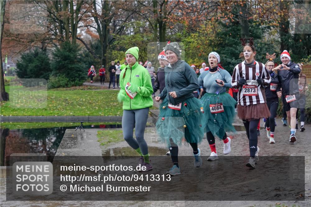 07.12.2025 - St. Pauli X-Mass-Run No. 15 Michael Burmester http://msf.ph/oto/9413313 07.12.2025 11:45:33 Laufen 4084, 2873, 398, 3983, 262 meine-sportfotos.de
