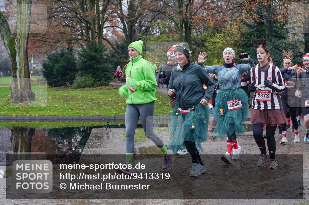 07.12.2025 - St. Pauli X-Mass-Run No. 15 Michael Burmester http://msf.ph/oto/9413319 07.12.2025 11:45:33 Laufen 4084, 1635, 2873, 3985, 39 meine-sportfotos.de