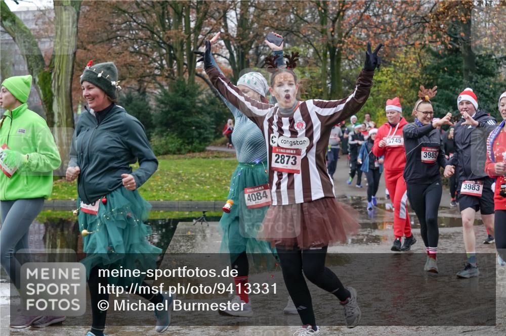 07.12.2025 - St. Pauli X-Mass-Run No. 15 Michael Burmester http://msf.ph/oto/9413331 07.12.2025 11:45:34 Laufen 5, 4084, 5, 2873, 745, 3985, 3983 meine-sportfotos.de