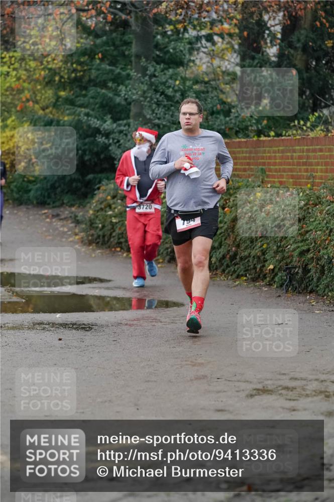 07.12.2025 - St. Pauli X-Mass-Run No. 15 Michael Burmester http://msf.ph/oto/9413336 07.12.2025 10:03:23 Laufen 3720, 794 meine-sportfotos.de