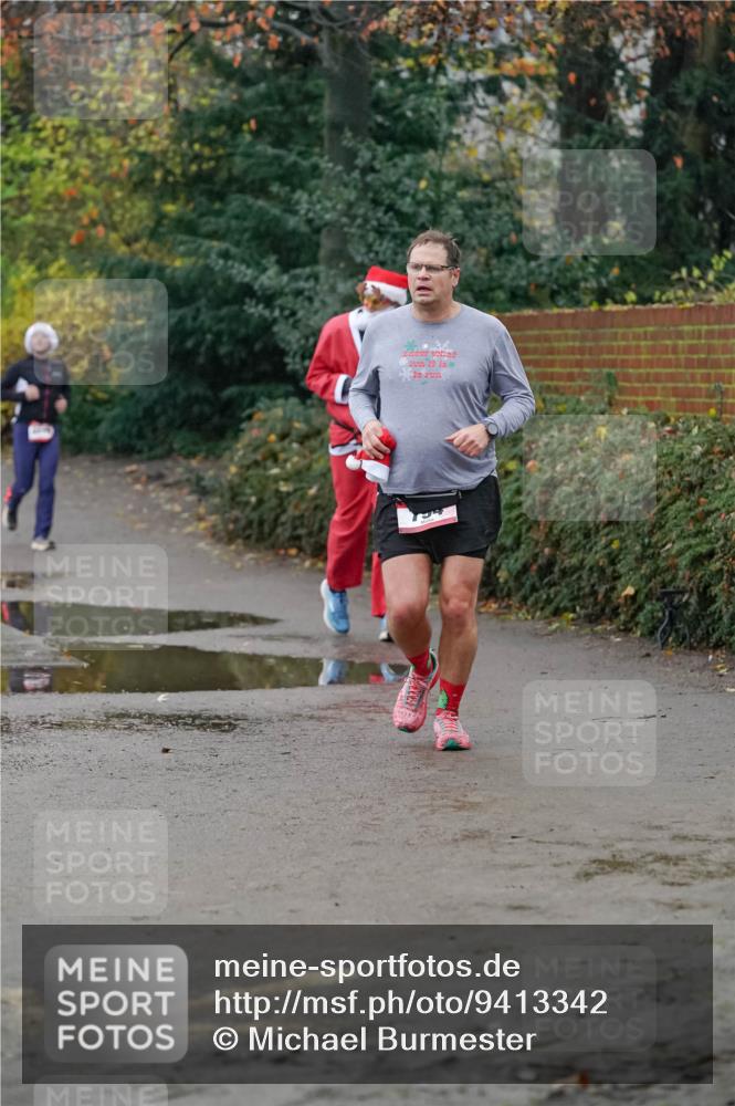 07.12.2025 - St. Pauli X-Mass-Run No. 15 Michael Burmester http://msf.ph/oto/9413342 07.12.2025 10:03:24 Laufen  meine-sportfotos.de