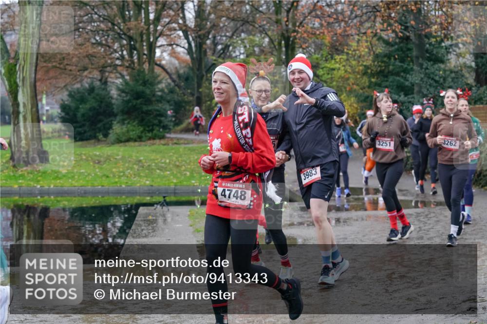 07.12.2025 - St. Pauli X-Mass-Run No. 15 Michael Burmester http://msf.ph/oto/9413343 07.12.2025 11:45:35 Laufen 15, 4748, 3983, 3251, 3262 meine-sportfotos.de