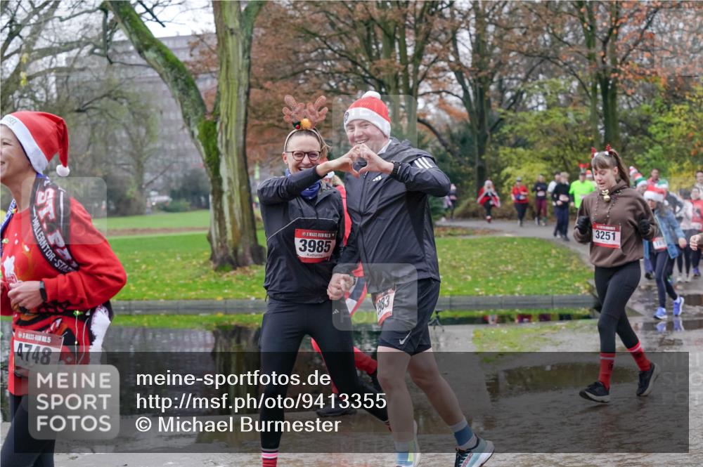 07.12.2025 - St. Pauli X-Mass-Run No. 15 Michael Burmester http://msf.ph/oto/9413355 07.12.2025 11:45:36 Laufen 15, 4748, 3985, 1983, 3251 meine-sportfotos.de