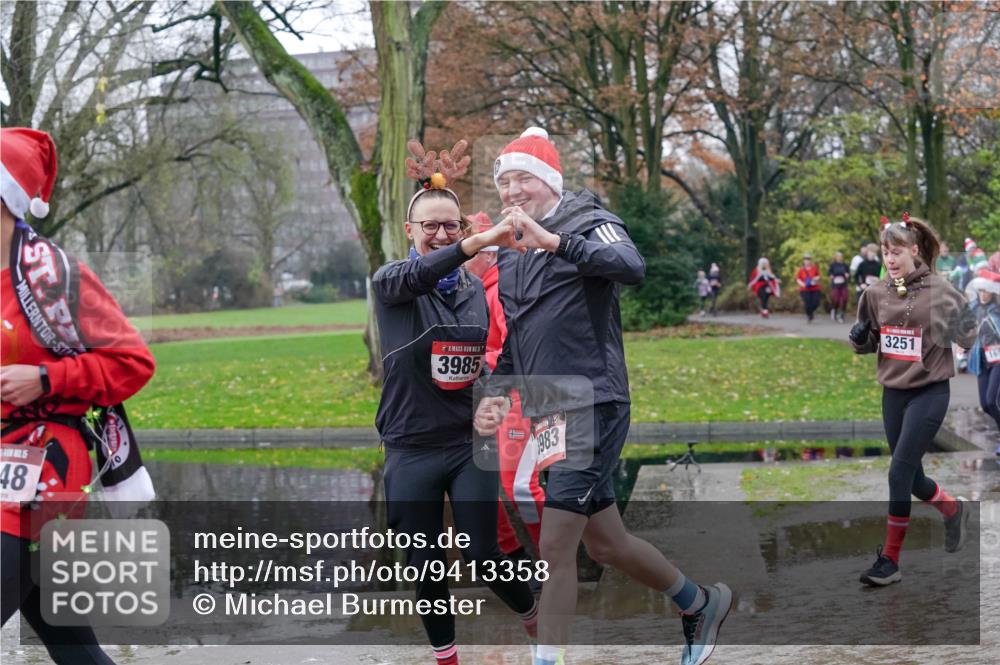07.12.2025 - St. Pauli X-Mass-Run No. 15 Michael Burmester http://msf.ph/oto/9413358 07.12.2025 11:45:36 Laufen 48, 5, 3985, 983, 3251 meine-sportfotos.de