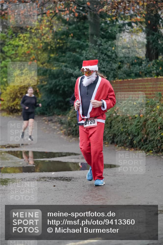07.12.2025 - St. Pauli X-Mass-Run No. 15 Michael Burmester http://msf.ph/oto/9413360 07.12.2025 10:03:26 Laufen 15, 3720 meine-sportfotos.de