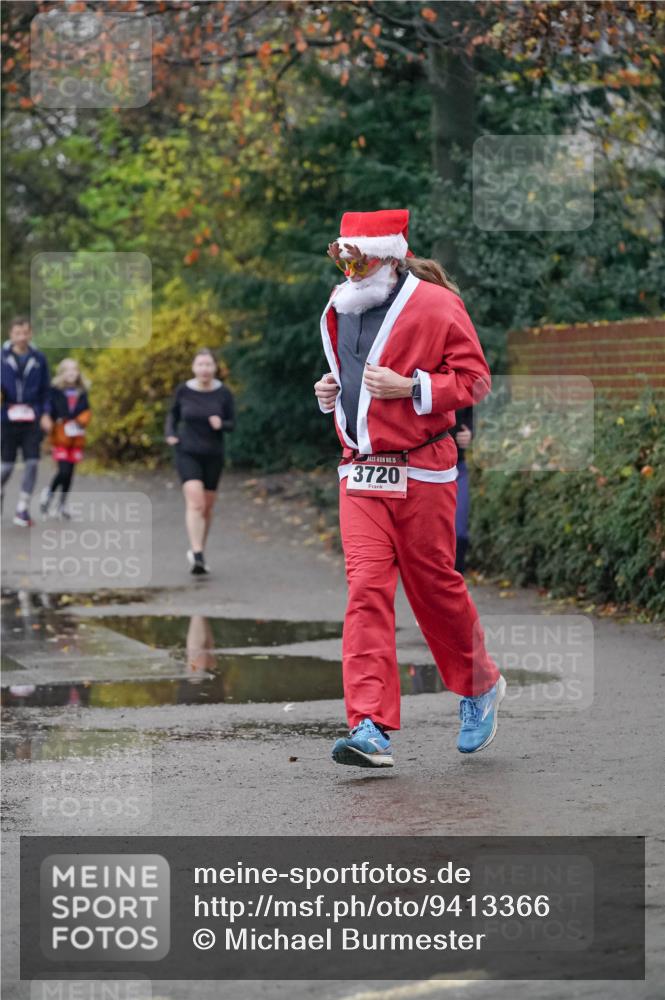 07.12.2025 - St. Pauli X-Mass-Run No. 15 Michael Burmester http://msf.ph/oto/9413366 07.12.2025 10:03:26 Laufen 15, 3720 meine-sportfotos.de