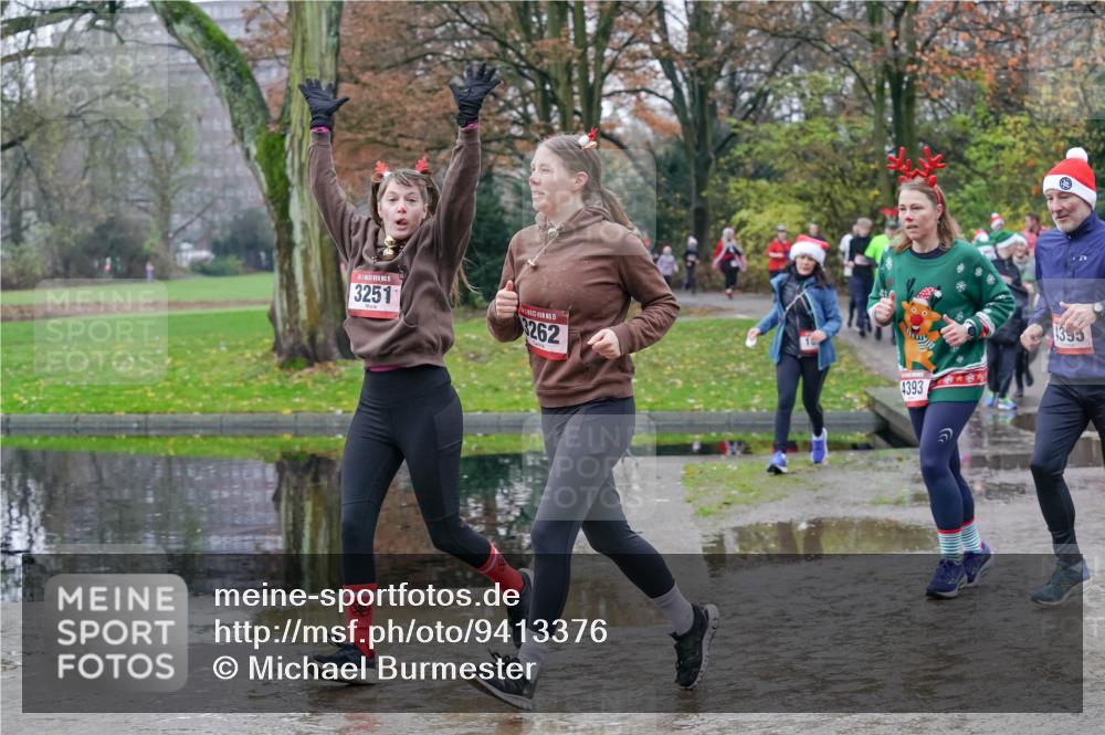 07.12.2025 - St. Pauli X-Mass-Run No. 15 Michael Burmester http://msf.ph/oto/9413376 07.12.2025 11:45:37 Laufen 3251, 15, 3262, 10, 4393, 1395 meine-sportfotos.de