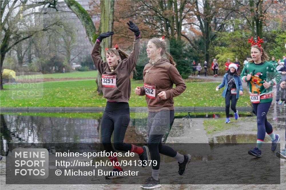 07.12.2025 - St. Pauli X-Mass-Run No. 15 Michael Burmester http://msf.ph/oto/9413379 07.12.2025 11:45:37 Laufen 2015, 3251, 8262, 165, 4393 meine-sportfotos.de