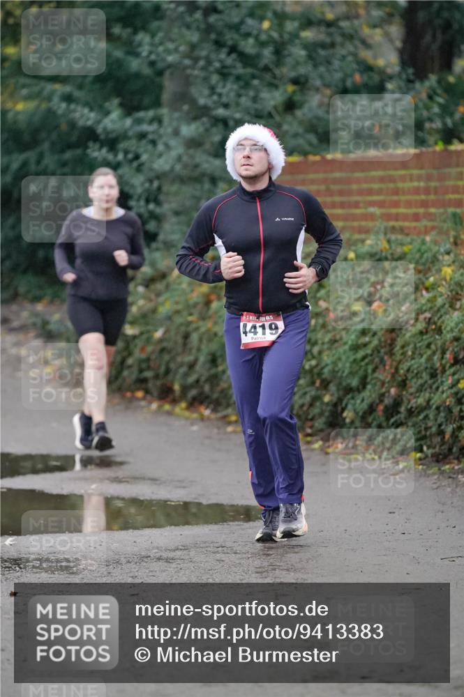 07.12.2025 - St. Pauli X-Mass-Run No. 15 Michael Burmester http://msf.ph/oto/9413383 07.12.2025 10:03:28 Laufen 4419 meine-sportfotos.de