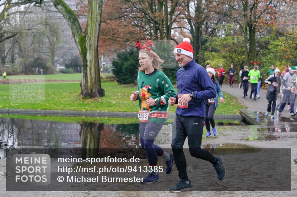 07.12.2025 - St. Pauli X-Mass-Run No. 15 Michael Burmester http://msf.ph/oto/9413385 07.12.2025 11:45:38 Laufen 4393, 49, 165, 4112 meine-sportfotos.de