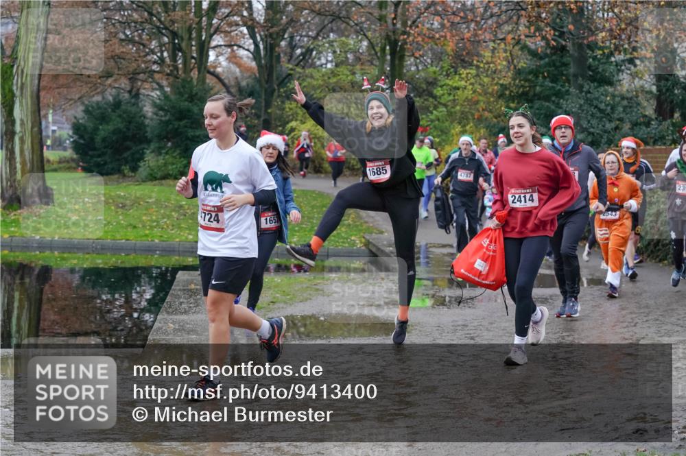 07.12.2025 - St. Pauli X-Mass-Run No. 15 Michael Burmester http://msf.ph/oto/9413400 07.12.2025 11:45:39 Laufen 724, 165, 1685, 4787, 2414, 2543, 239 meine-sportfotos.de