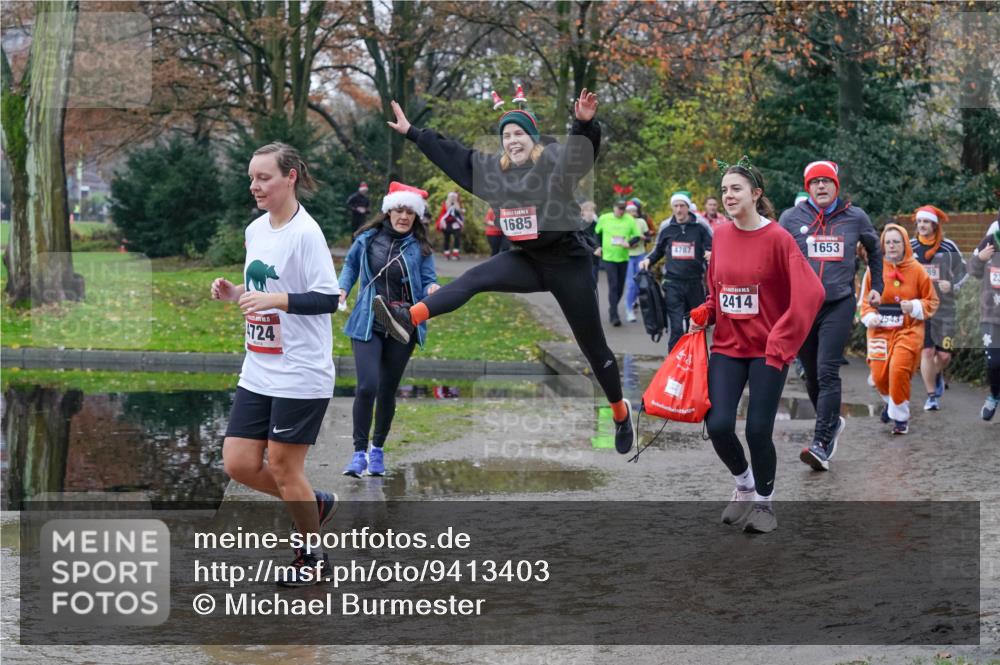 07.12.2025 - St. Pauli X-Mass-Run No. 15 Michael Burmester http://msf.ph/oto/9413403 07.12.2025 11:45:39 Laufen 15, 724, 1685, 4787, 2414, 1653, 99, 2543, 69 meine-sportfotos.de