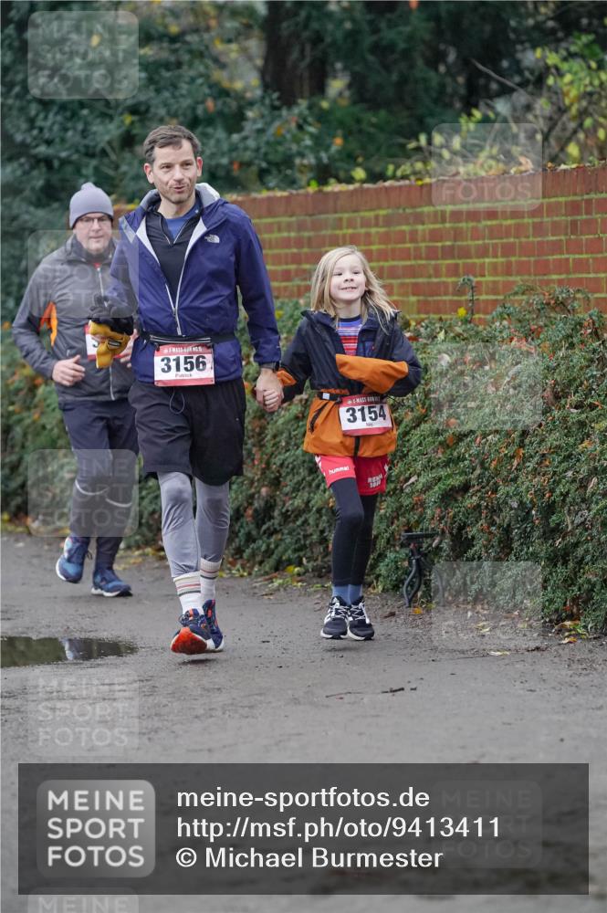 07.12.2025 - St. Pauli X-Mass-Run No. 15 Michael Burmester http://msf.ph/oto/9413411 07.12.2025 10:03:33 Laufen 15, 3156, 3154 meine-sportfotos.de