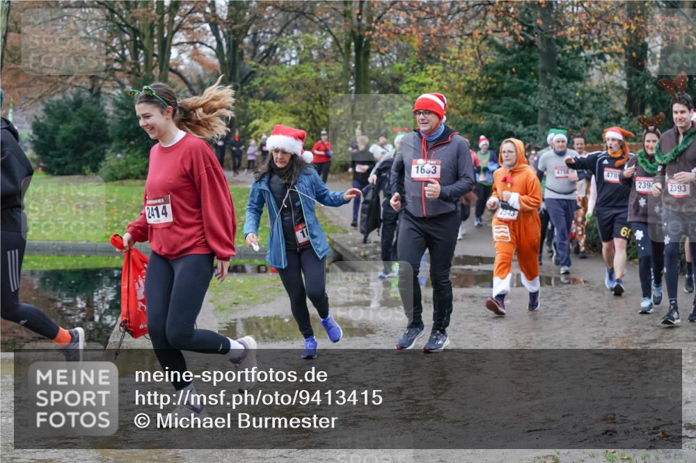 07.12.2025 - St. Pauli X-Mass-Run No. 15 Michael Burmester http://msf.ph/oto/9413415 07.12.2025 11:45:40 Laufen 2414, 16, 3, 2543, 478, 478, 239, 2393, 6 meine-sportfotos.de