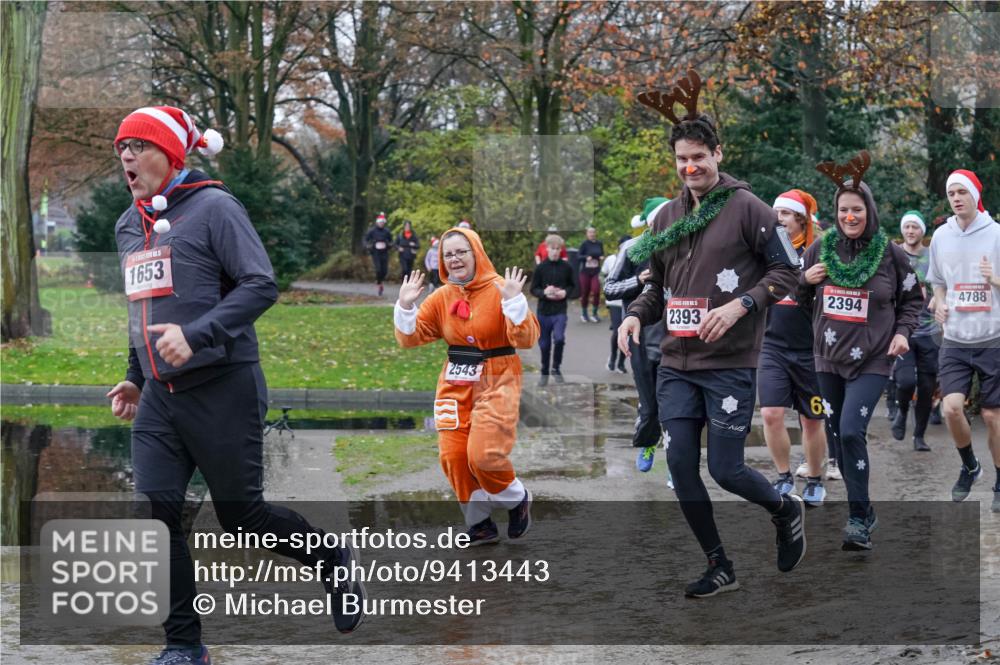 07.12.2025 - St. Pauli X-Mass-Run No. 15 Michael Burmester http://msf.ph/oto/9413443 07.12.2025 11:45:42 Laufen 1653, 2543, 2393, 6, 4788, 2394 meine-sportfotos.de