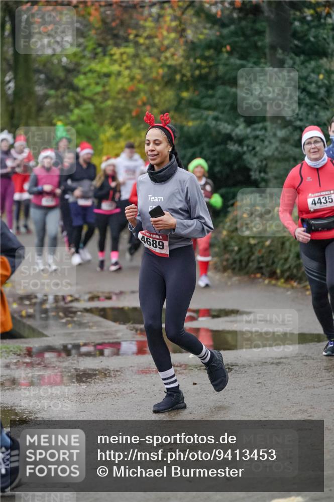 07.12.2025 - St. Pauli X-Mass-Run No. 15 Michael Burmester http://msf.ph/oto/9413453 07.12.2025 10:03:38 Laufen 4435, 15, 4689 meine-sportfotos.de