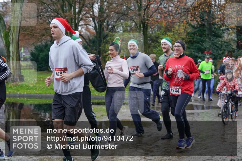 07.12.2025 - St. Pauli X-Mass-Run No. 15 Michael Burmester http://msf.ph/oto/9413472 07.12.2025 11:45:44 Laufen 15, 4799, 4786, 1244 meine-sportfotos.de