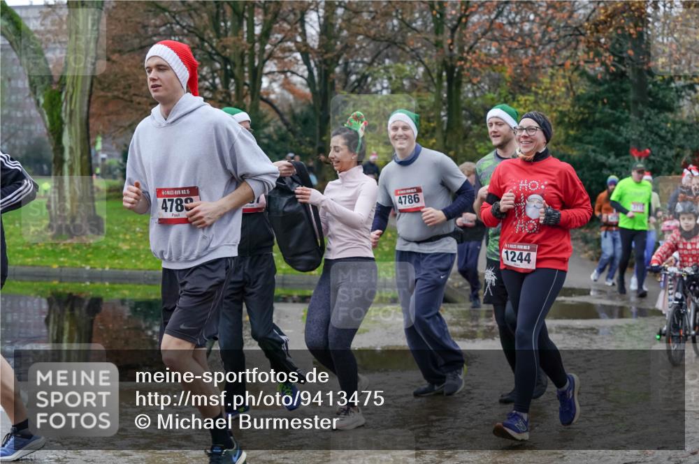 07.12.2025 - St. Pauli X-Mass-Run No. 15 Michael Burmester http://msf.ph/oto/9413475 07.12.2025 11:45:44 Laufen 15, 4789, 4786, 1244 meine-sportfotos.de