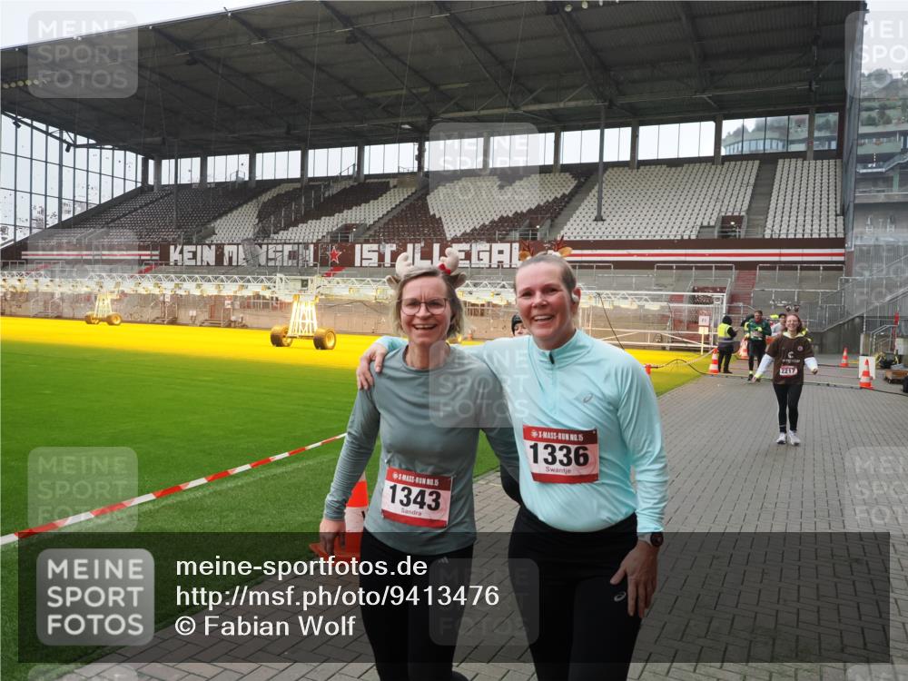 07.12.2025 - St. Pauli X-Mass-Run No. 15 Fabian Wolf http://msf.ph/oto/9413476 07.12.2025 11:19:47 Ziel 367, 373, 1336, 1343, 2217, 2581, 2771, 3075, 3160, 3822, 3823 meine-sportfotos.de