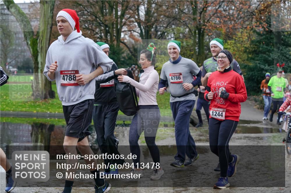 07.12.2025 - St. Pauli X-Mass-Run No. 15 Michael Burmester http://msf.ph/oto/9413478 07.12.2025 11:45:44 Laufen 15, 4788, 4786, 1244 meine-sportfotos.de