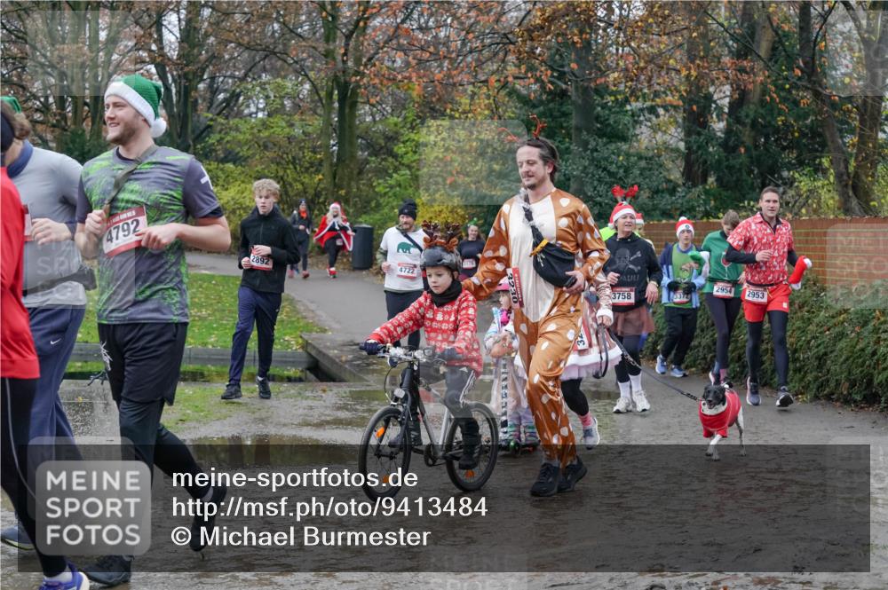 07.12.2025 - St. Pauli X-Mass-Run No. 15 Michael Burmester http://msf.ph/oto/9413484 07.12.2025 11:45:45 Laufen 4792, 2892, 4722, 3230, 2954, 3758, 3372, 2953 meine-sportfotos.de