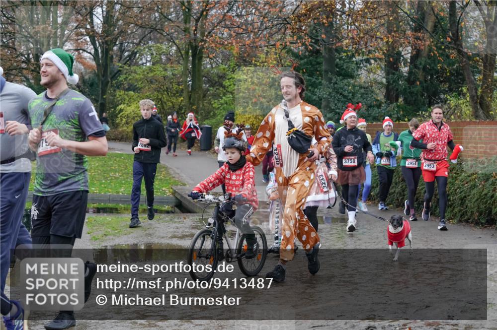 07.12.2025 - St. Pauli X-Mass-Run No. 15 Michael Burmester http://msf.ph/oto/9413487 07.12.2025 11:45:45 Laufen 79, 2892, 3230, 3233, 3758, 337, 2954, 2953 meine-sportfotos.de